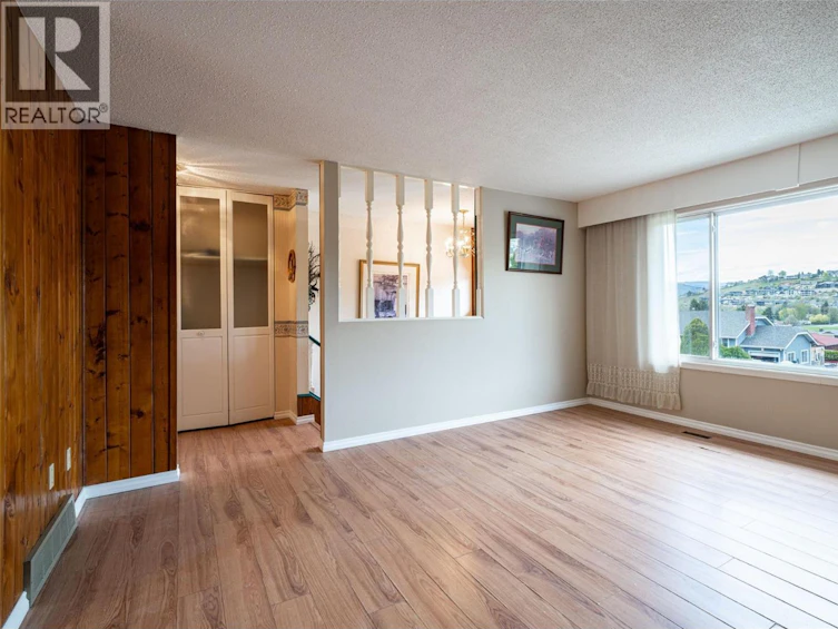 11506 Briar Drive, Coldstream, BC, V1B 2A5 - 9