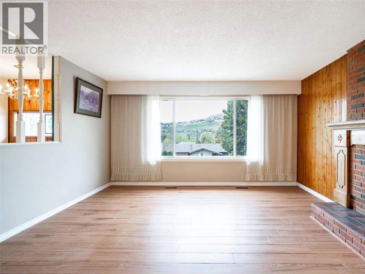 11506 Briar Drive, Coldstream, BC, V1B 2A5 - 8
