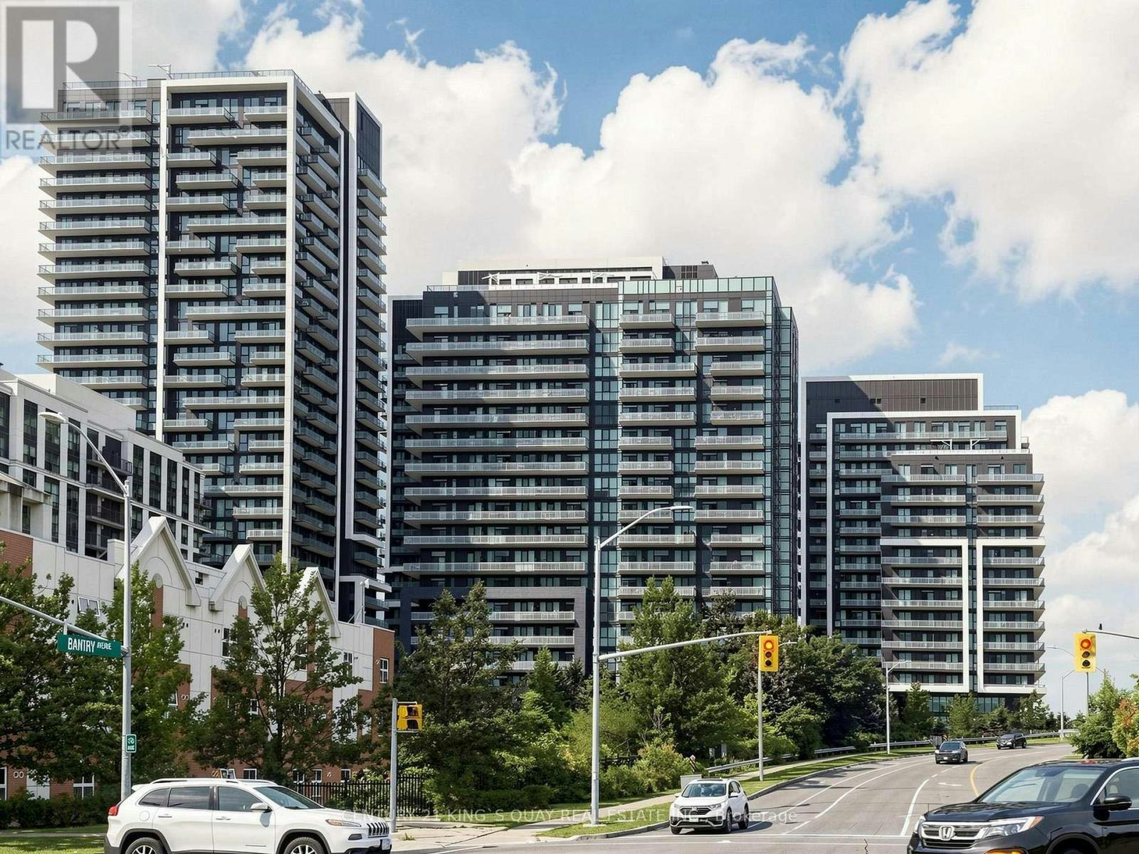704-85 Oneida Crescent, Richmond Hill, ON, L4B 0H4 - 3