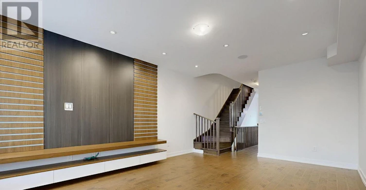 215 Salterton Circle, Vaughan, ON, L6A 4Z2 - 4