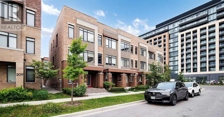 215 Salterton Circle, Vaughan, ON, L6A 4Z2