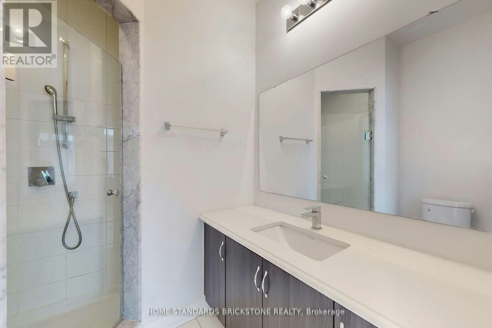 215 Salterton Circle, Vaughan, ON, L6A 4Z2 - 16