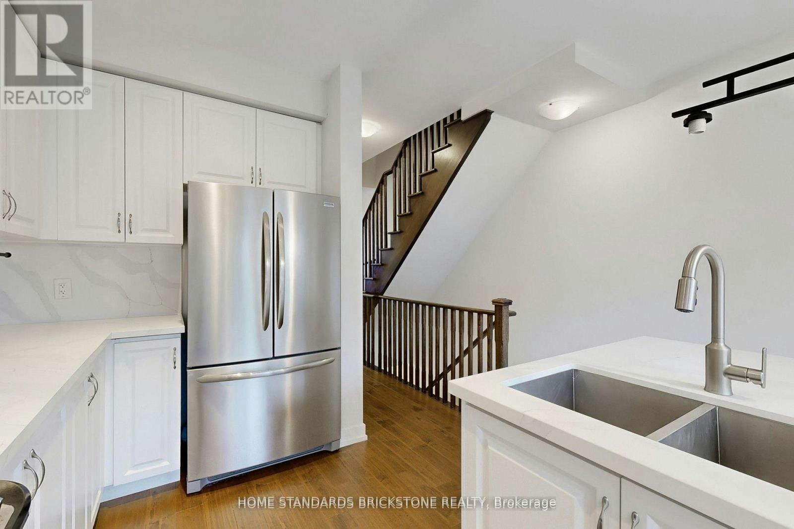 215 Salterton Circle, Vaughan, ON, L6A 4Z2 - 9