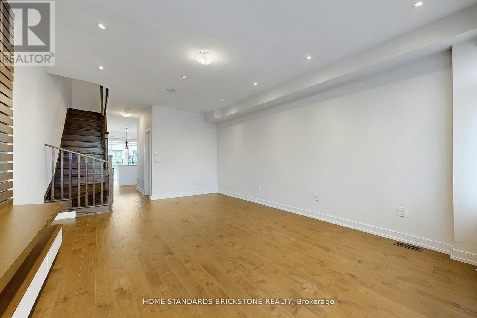 215 Salterton Circle, Vaughan, ON, L6A 4Z2 - 5