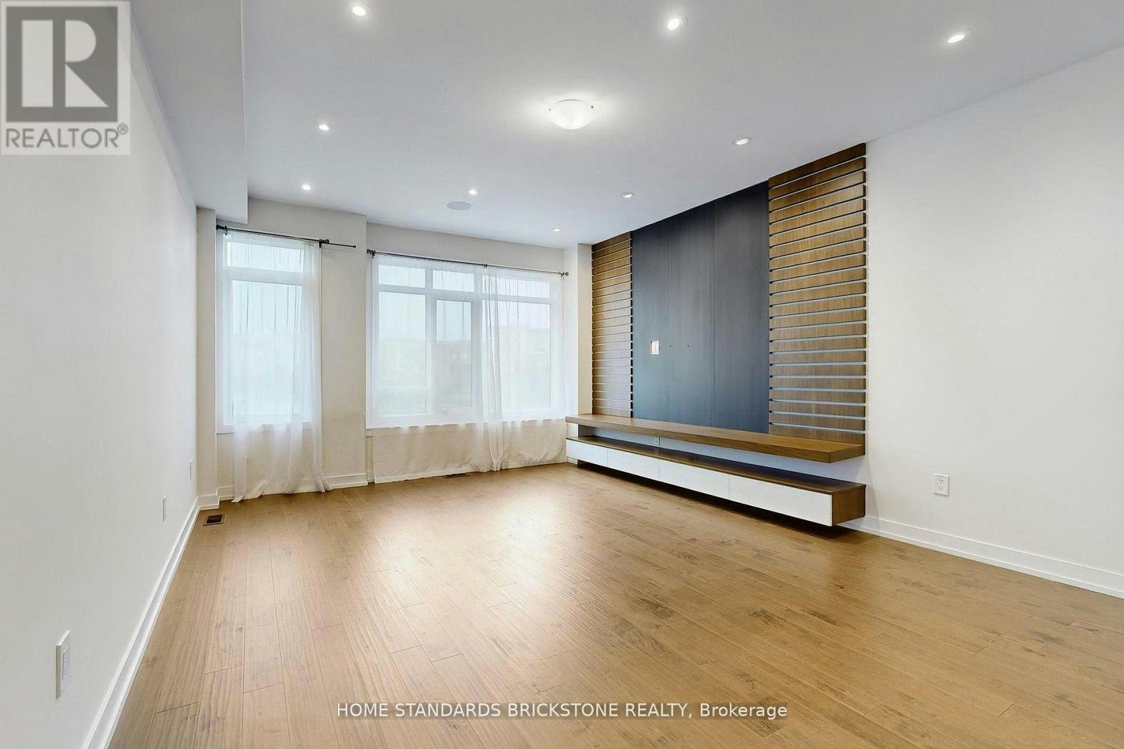 215 Salterton Circle, Vaughan, ON, L6A 4Z2 - 3
