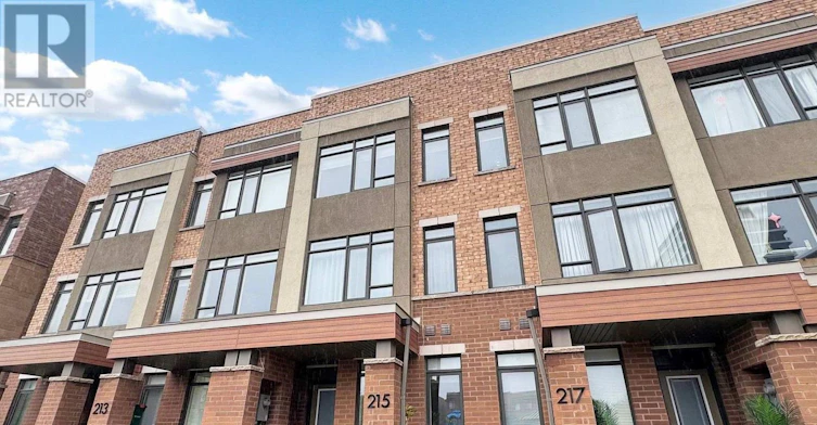 215 Salterton Circle, Vaughan, ON, L6A 4Z2 - 2