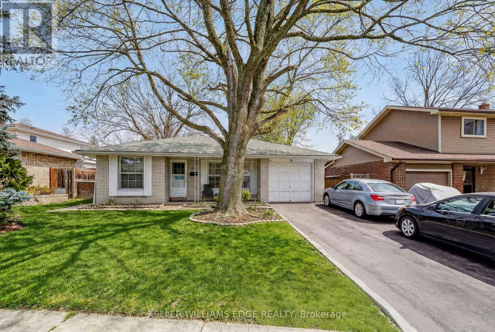 2145 Sandringham Drive, Burlington, ON, L7P 1T8