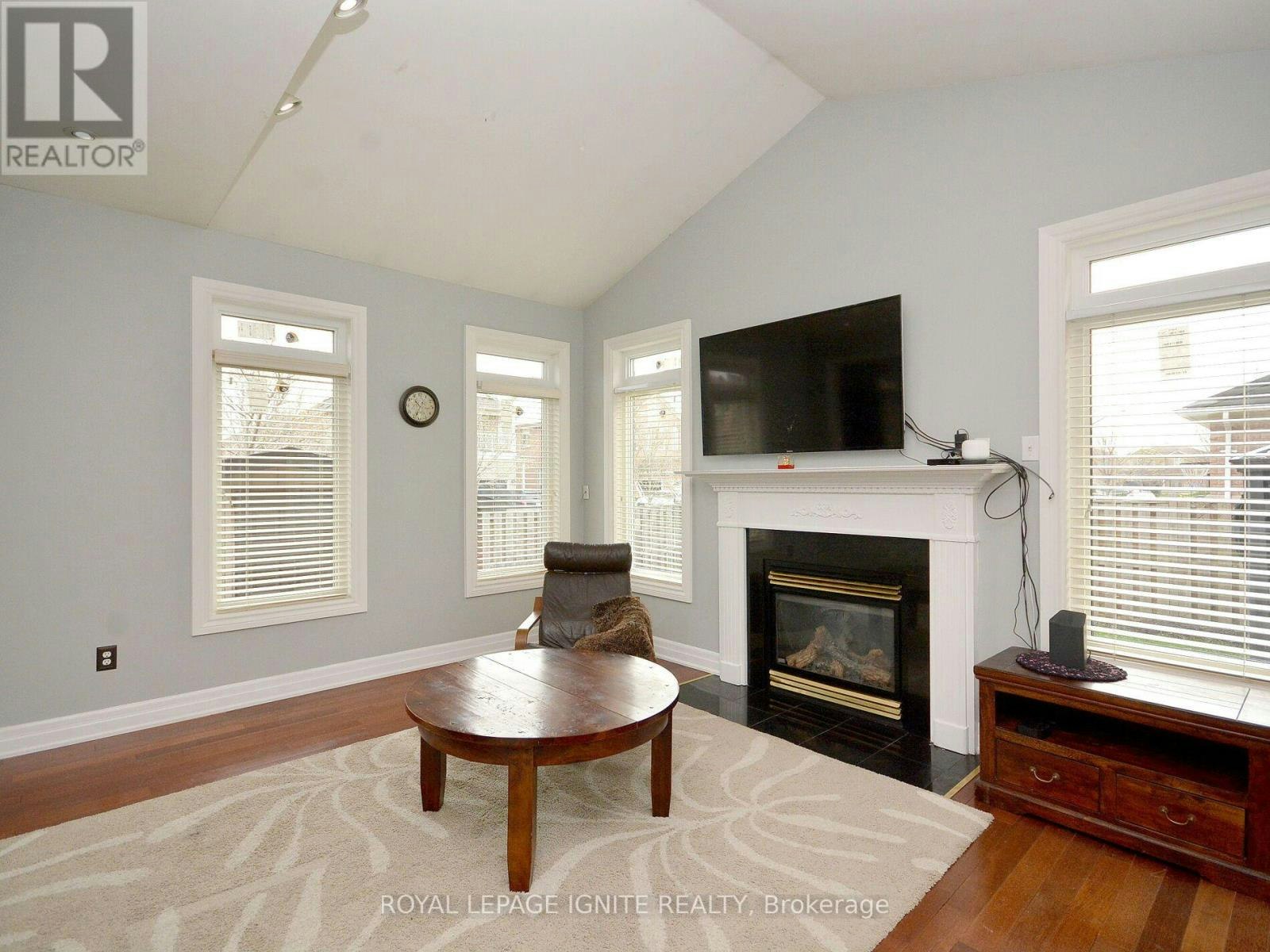 MAIN-3856 Passway Road, Mississauga, ON, L5N 8N8 - 14