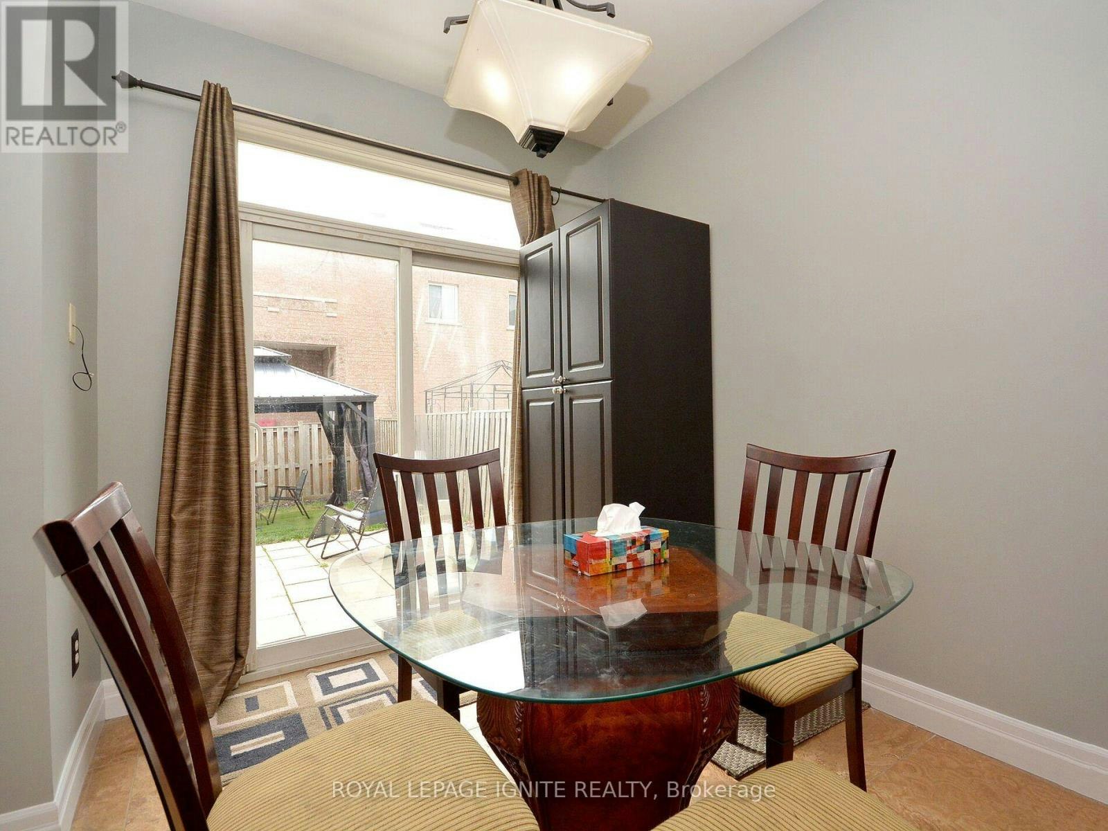 MAIN-3856 Passway Road, Mississauga, ON, L5N 8N8 - 24