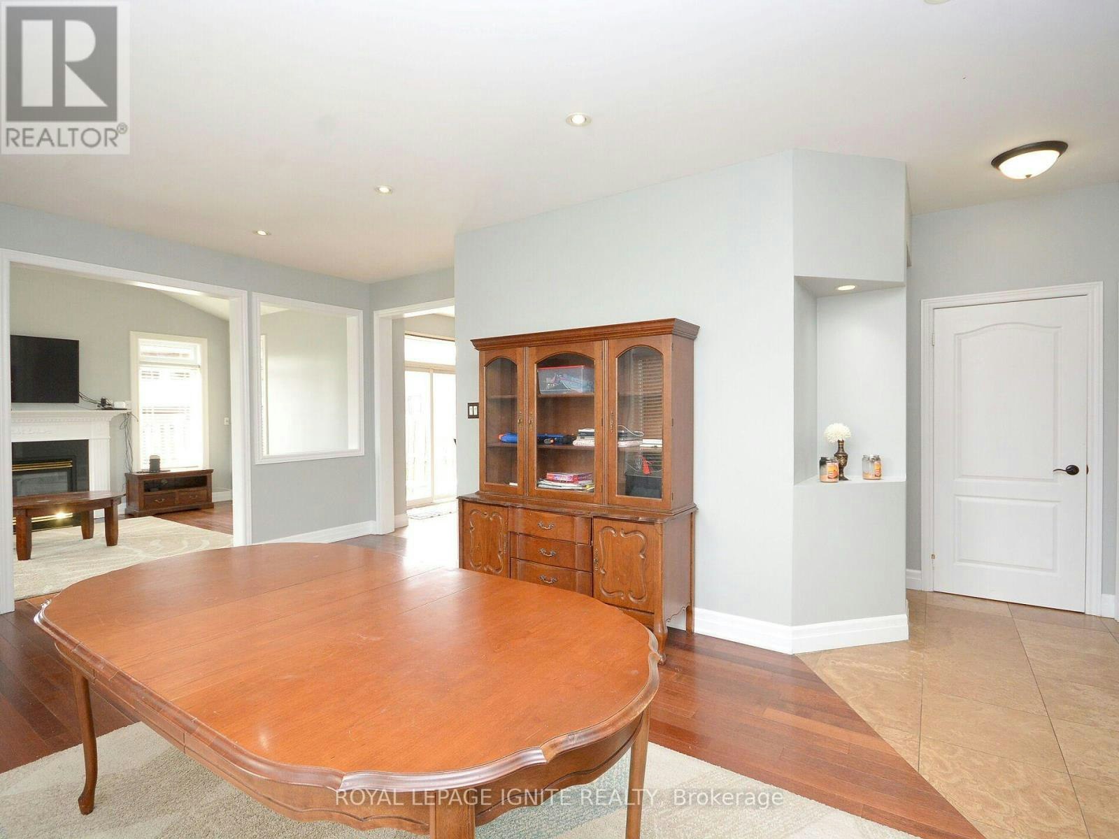 MAIN-3856 Passway Road, Mississauga, ON, L5N 8N8 - 12