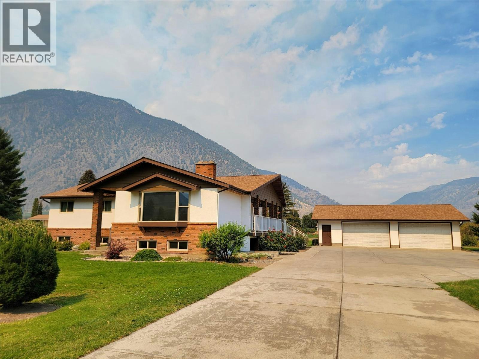 230 12th Avenue, Keremeos, BC, V0X 1N3