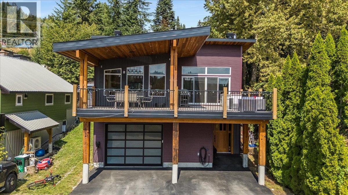 1715A Leroi Avenue, Rossland, BC, V0G 1Y0