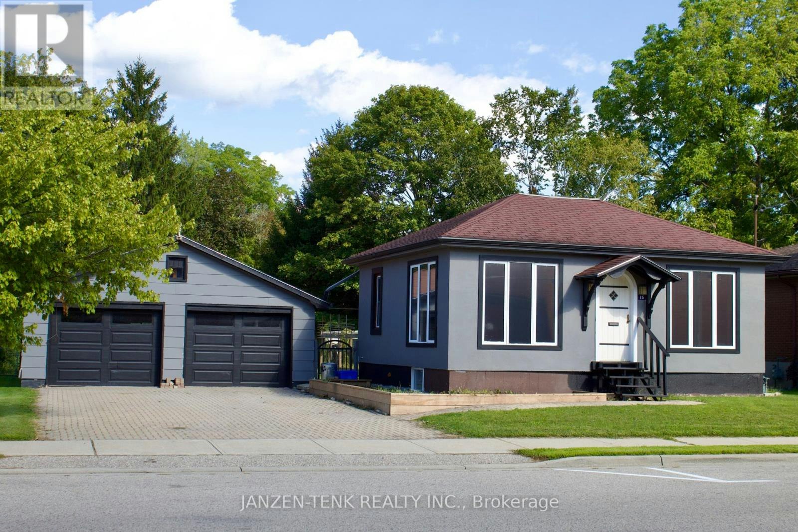 15 St Andrew Street, Aylmer, ON, N5H 2M9