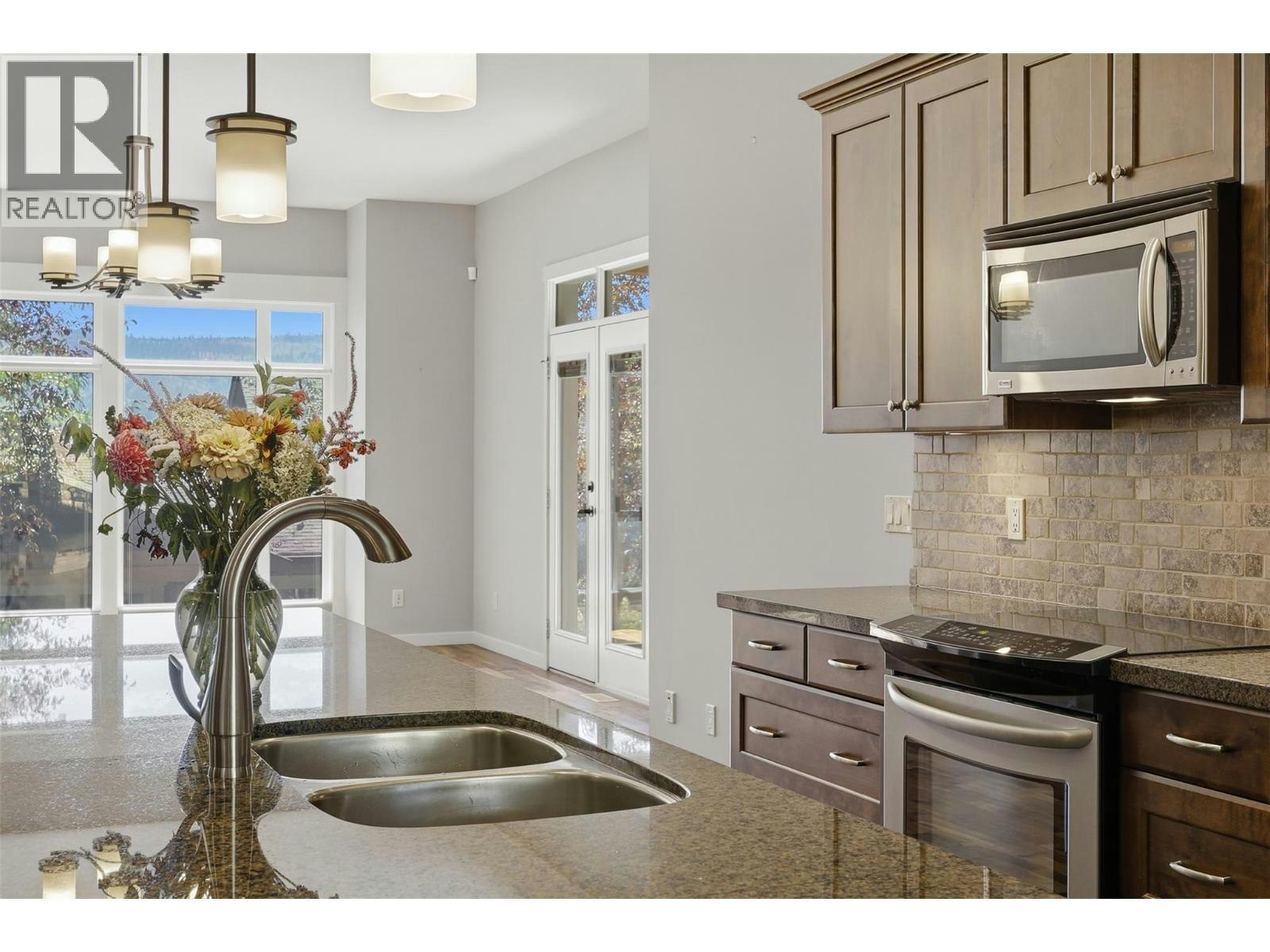 1637 Golf Ridge Way, Kamloops, BC, V2H 0A5 - 7