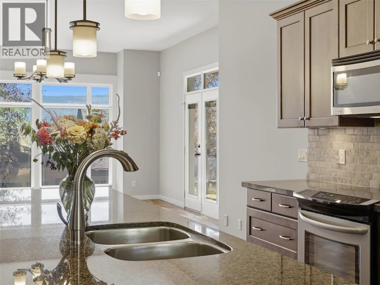 1637 Golf Ridge Way, Kamloops, BC, V2H 0A5 - 7