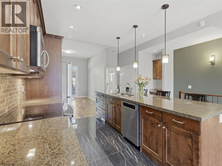 1637 Golf Ridge Way, Kamloops, BC, V2H 0A5 - 10