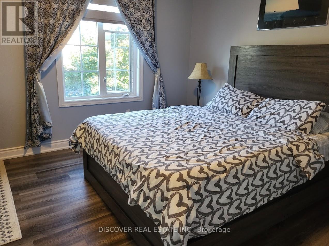 5806 Rainberry Drive, Mississauga, ON, L5M 6S2 - 9