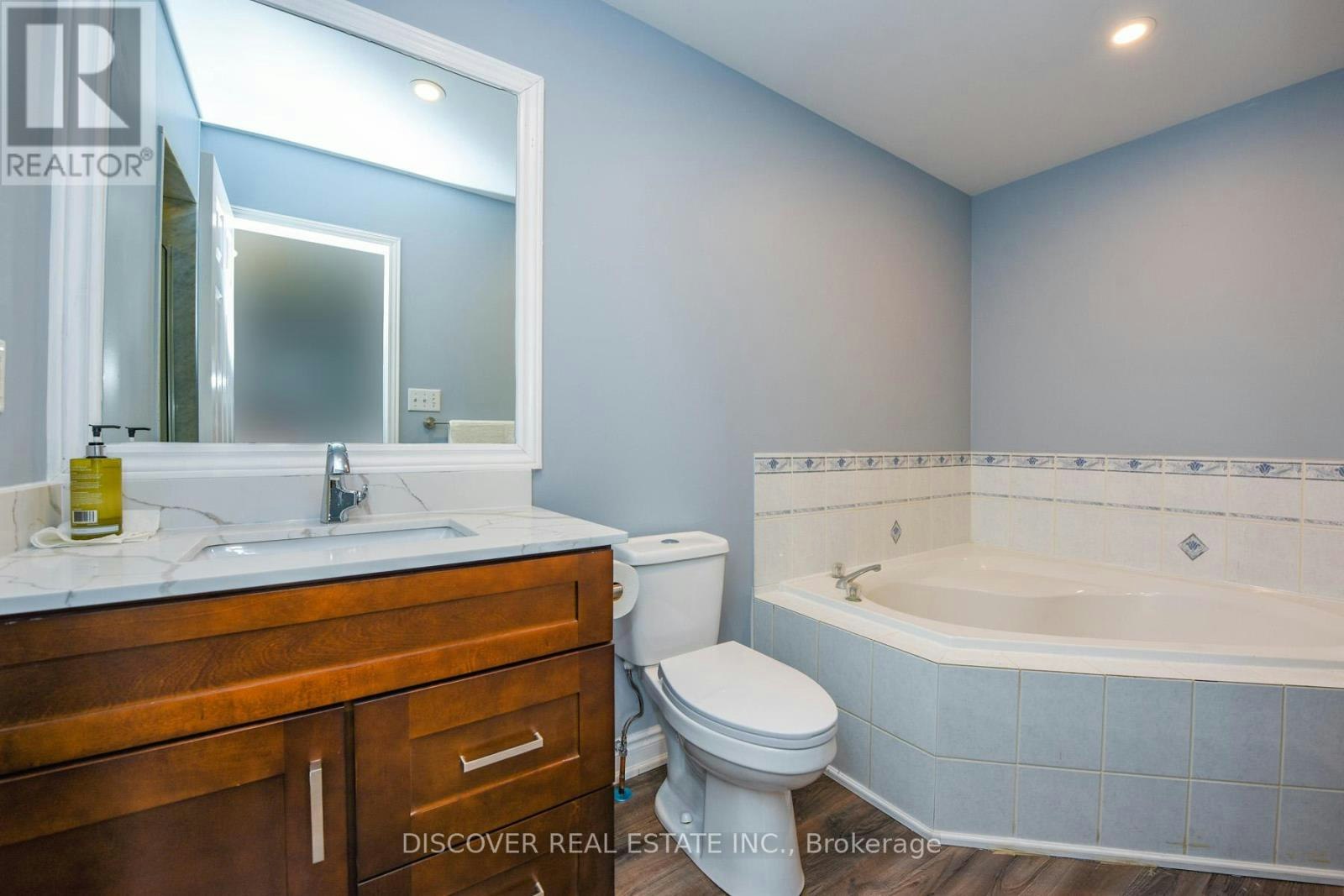 5806 Rainberry Drive, Mississauga, ON, L5M 6S2 - 6