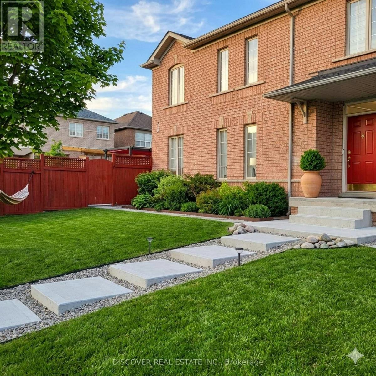 5806 Rainberry Drive, Mississauga, ON, L5M 6S2 - 2