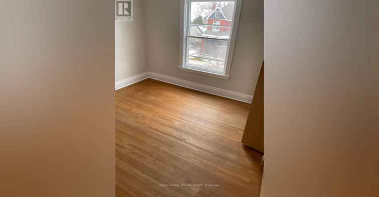 2 - 23-5 Chestnut Street, St. Thomas, ON, N5R 2A8 - 2