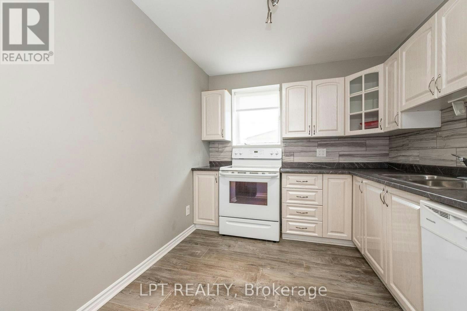 1474 Goth Avenue, Ottawa, ON, K1T 1E4 - 14