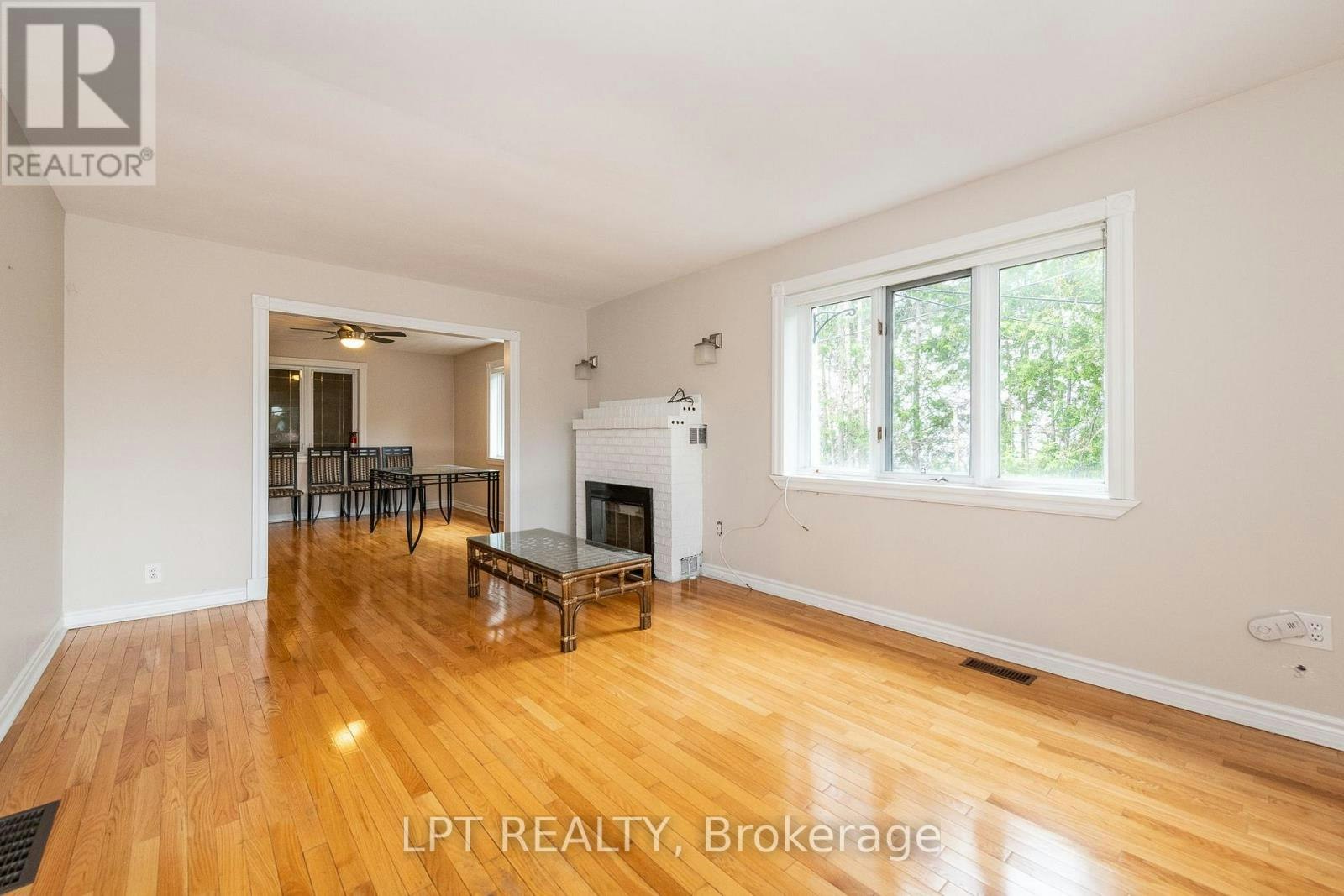 1474 Goth Avenue, Ottawa, ON, K1T 1E4 - 6