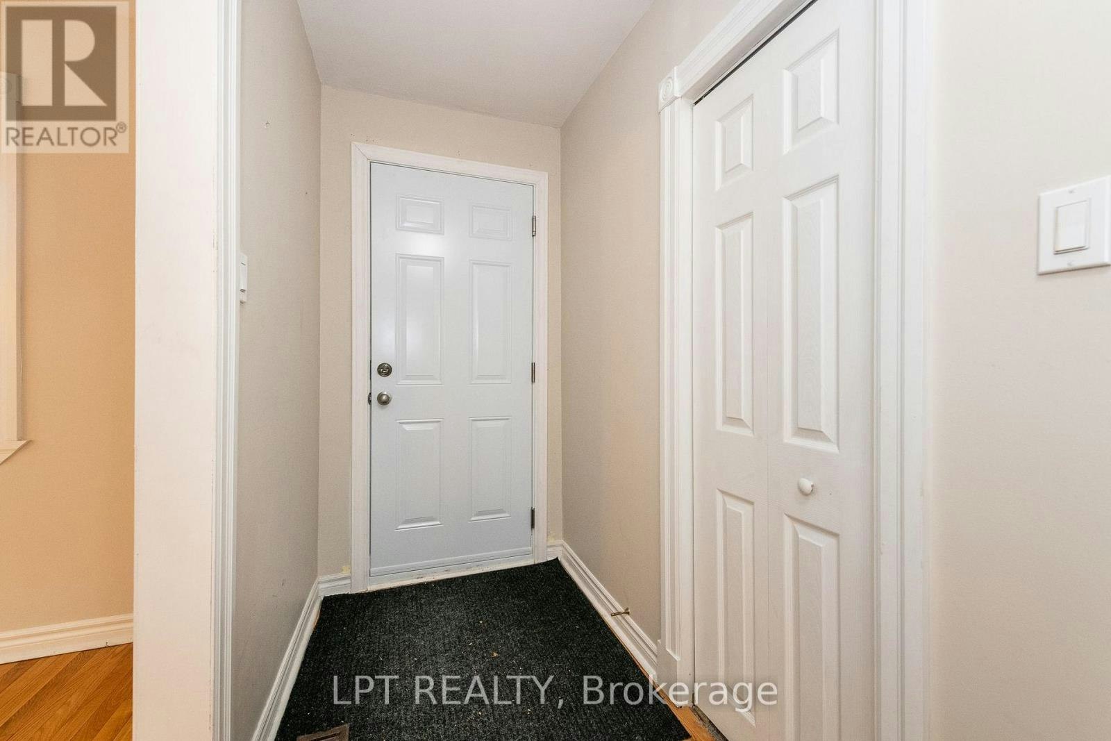 1474 Goth Avenue, Ottawa, ON, K1T 1E4 - 5