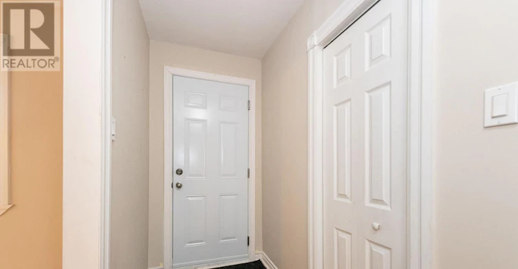 1474 Goth Avenue, Ottawa, ON, K1T 1E4 - 5