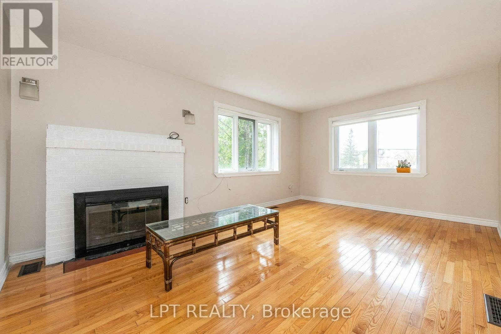 1474 Goth Avenue, Ottawa, ON, K1T 1E4 - 8