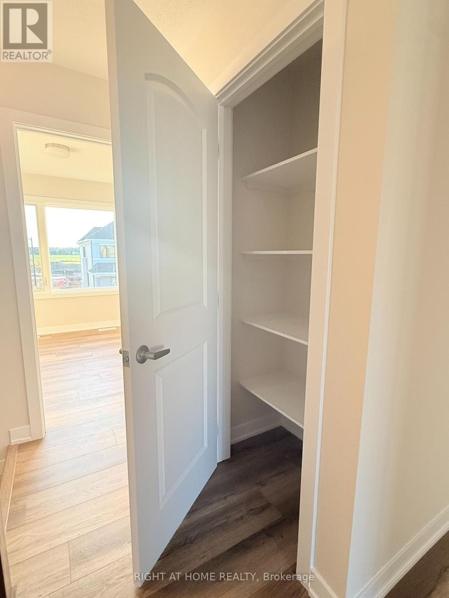 737 Haflinger Row, Ottawa, ON, K0A 2Z0 - 24