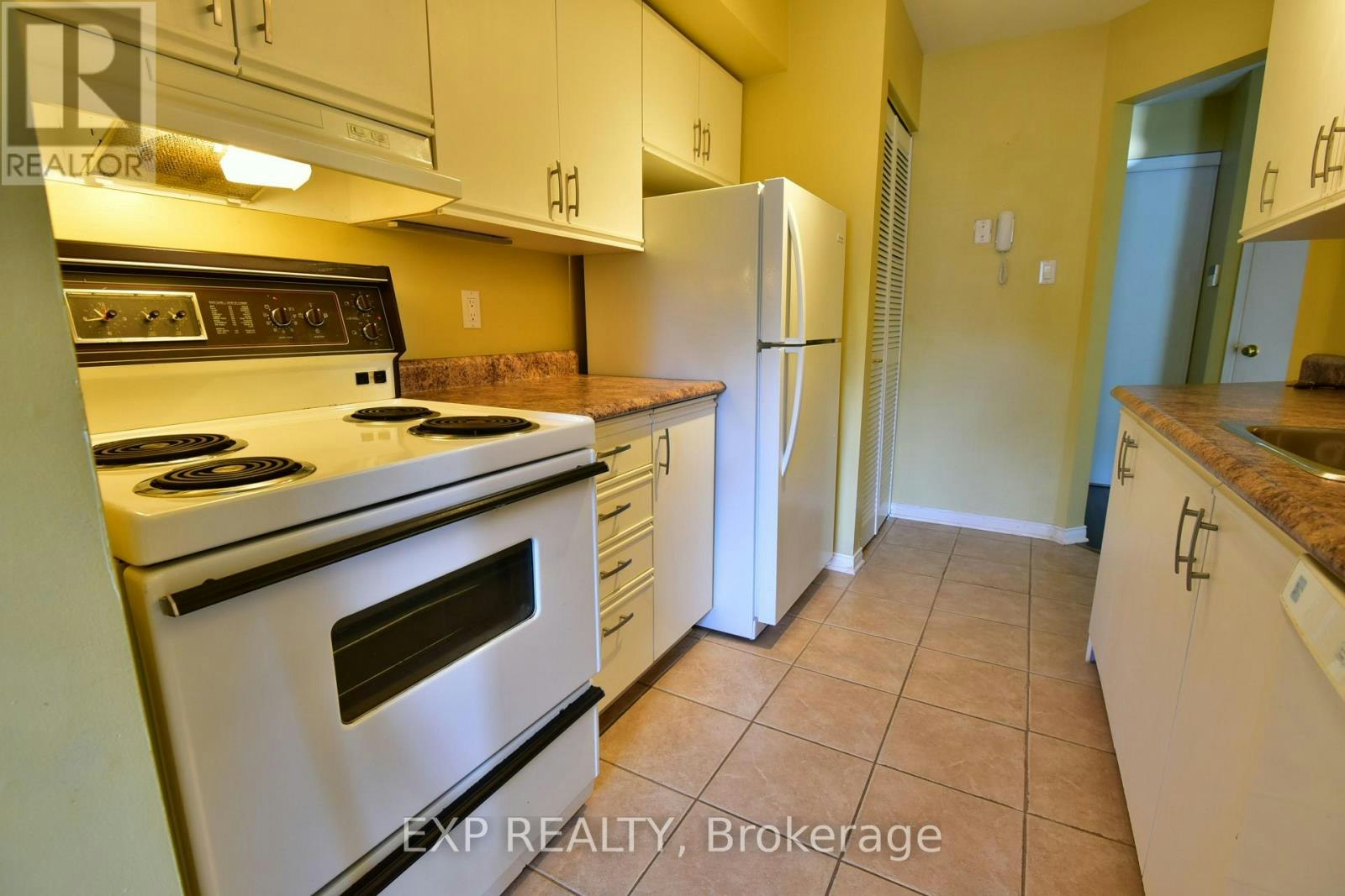 5-266 Lorry Greenberg Drive, Ottawa, ON, K1T 3J9 - 11