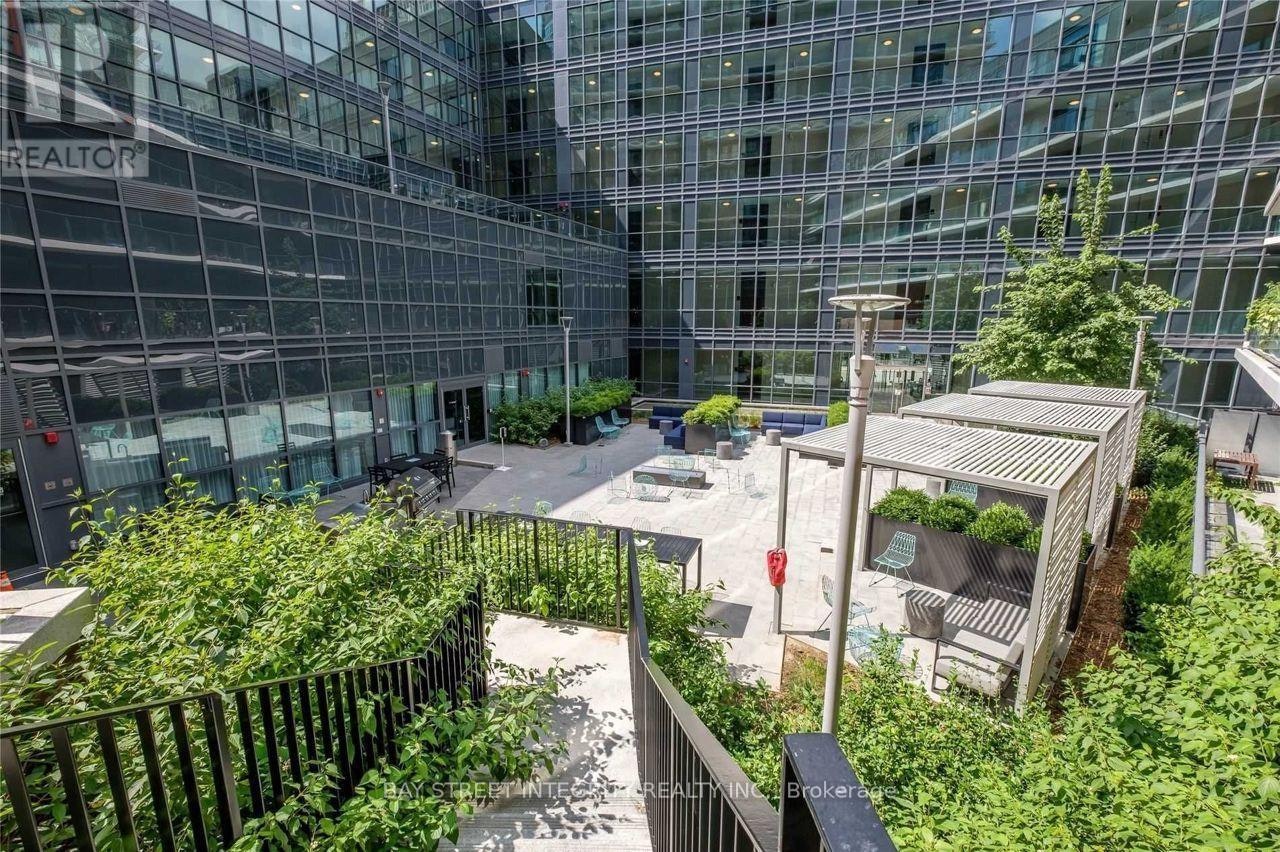 1907-38 Iannuzzi Street, Toronto, ON, M5V 0S2 - 26