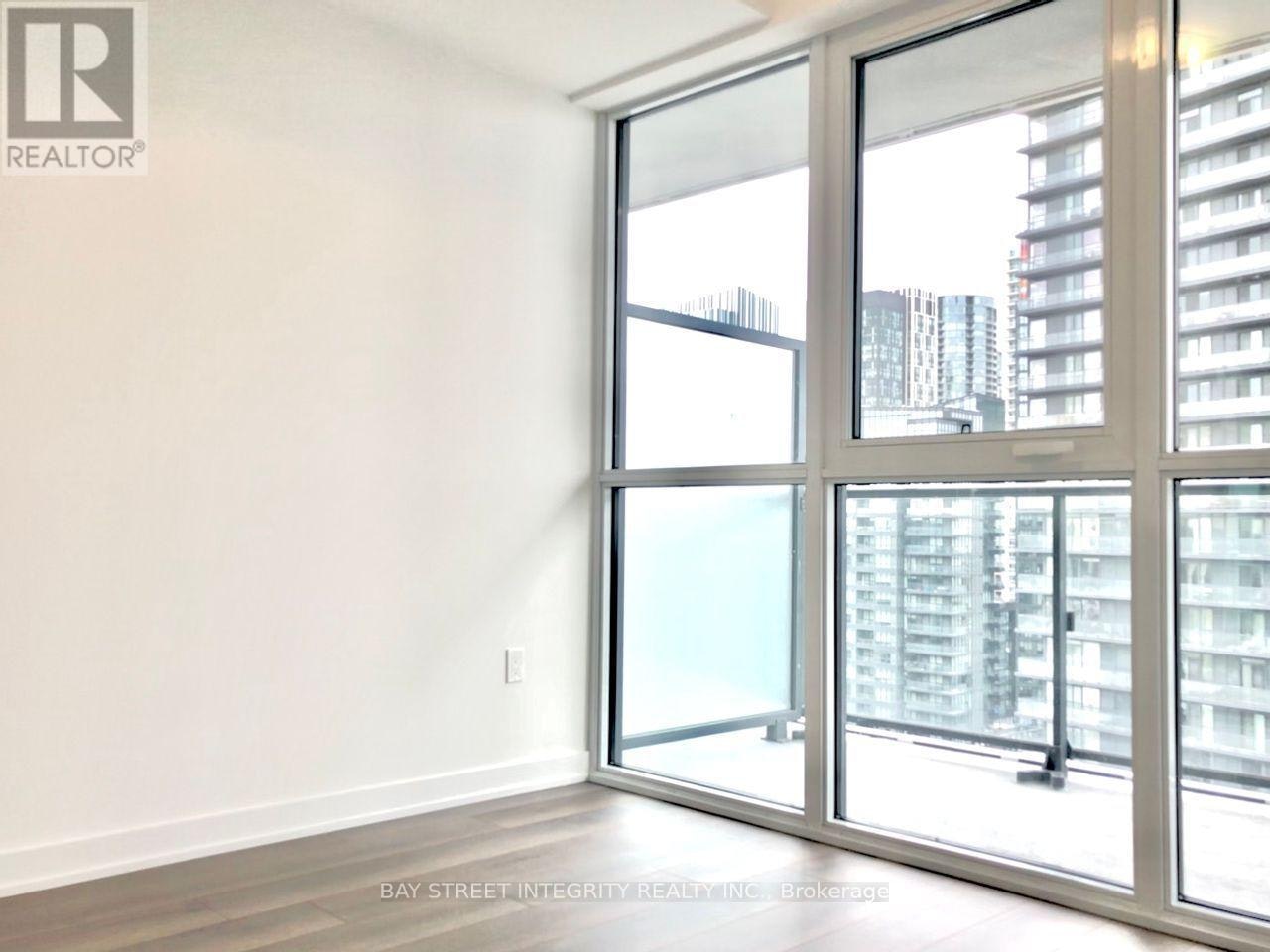 1907-38 Iannuzzi Street, Toronto, ON, M5V 0S2 - 10