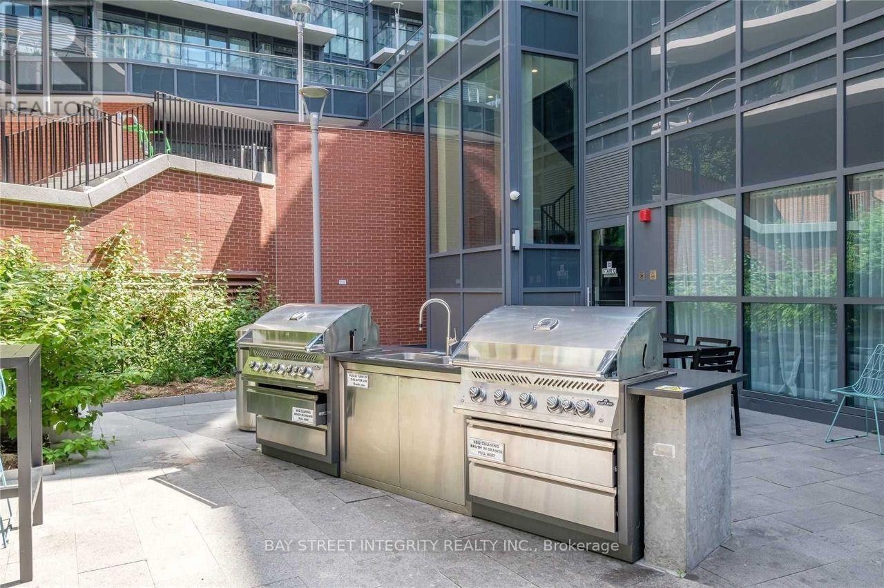 1907-38 Iannuzzi Street, Toronto, ON, M5V 0S2 - 24