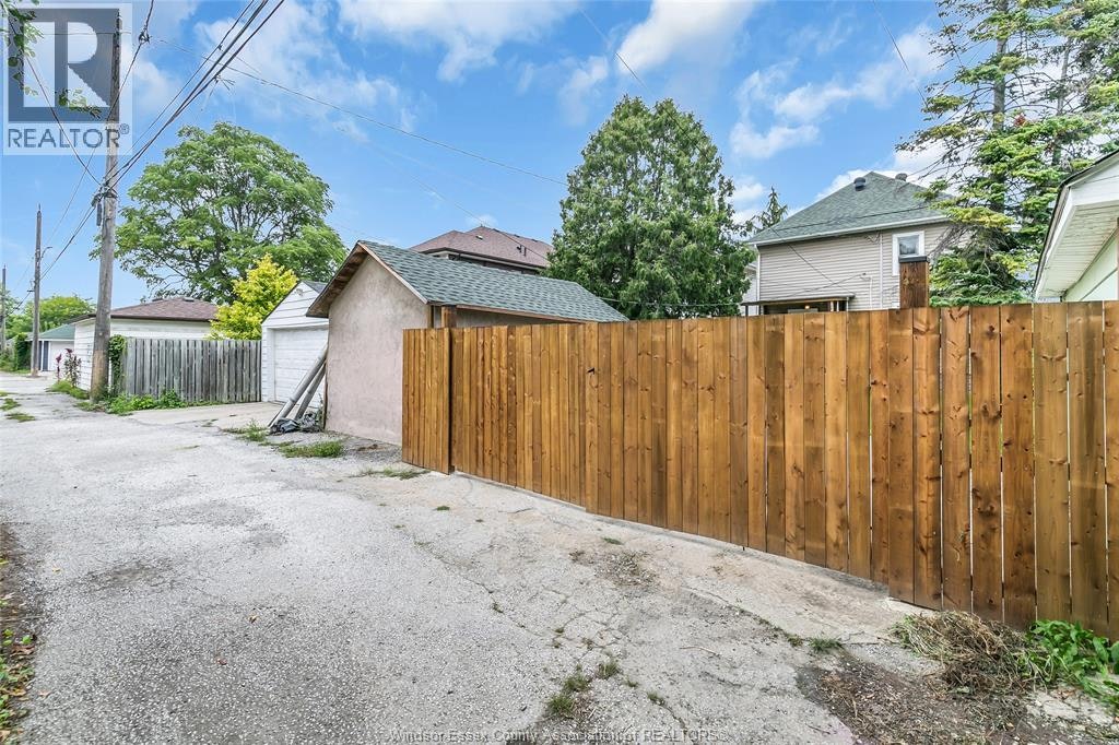 1457 Dougall, Windsor, ON, N8X 1R9 - 33