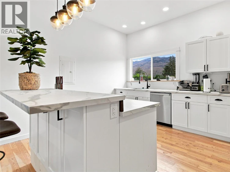 760 Yates Road, Kamloops, BC, V2B 6C9 - 72