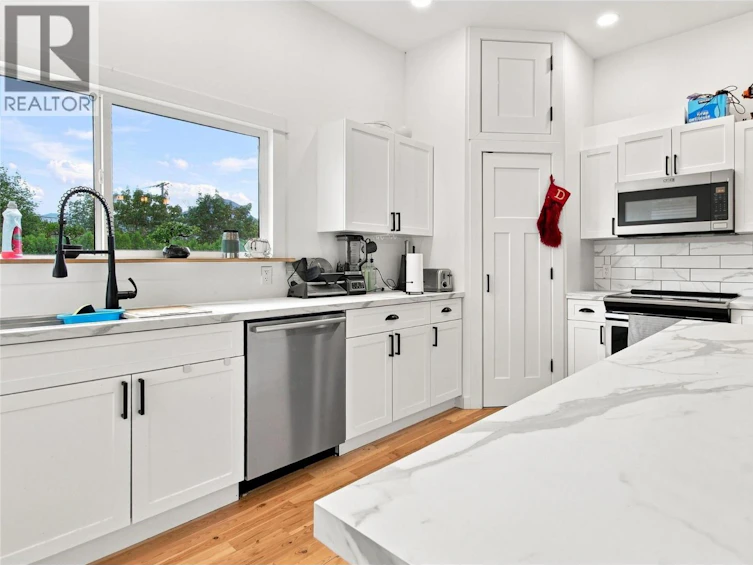 760 Yates Road, Kamloops, BC, V2B 6C9 - 71