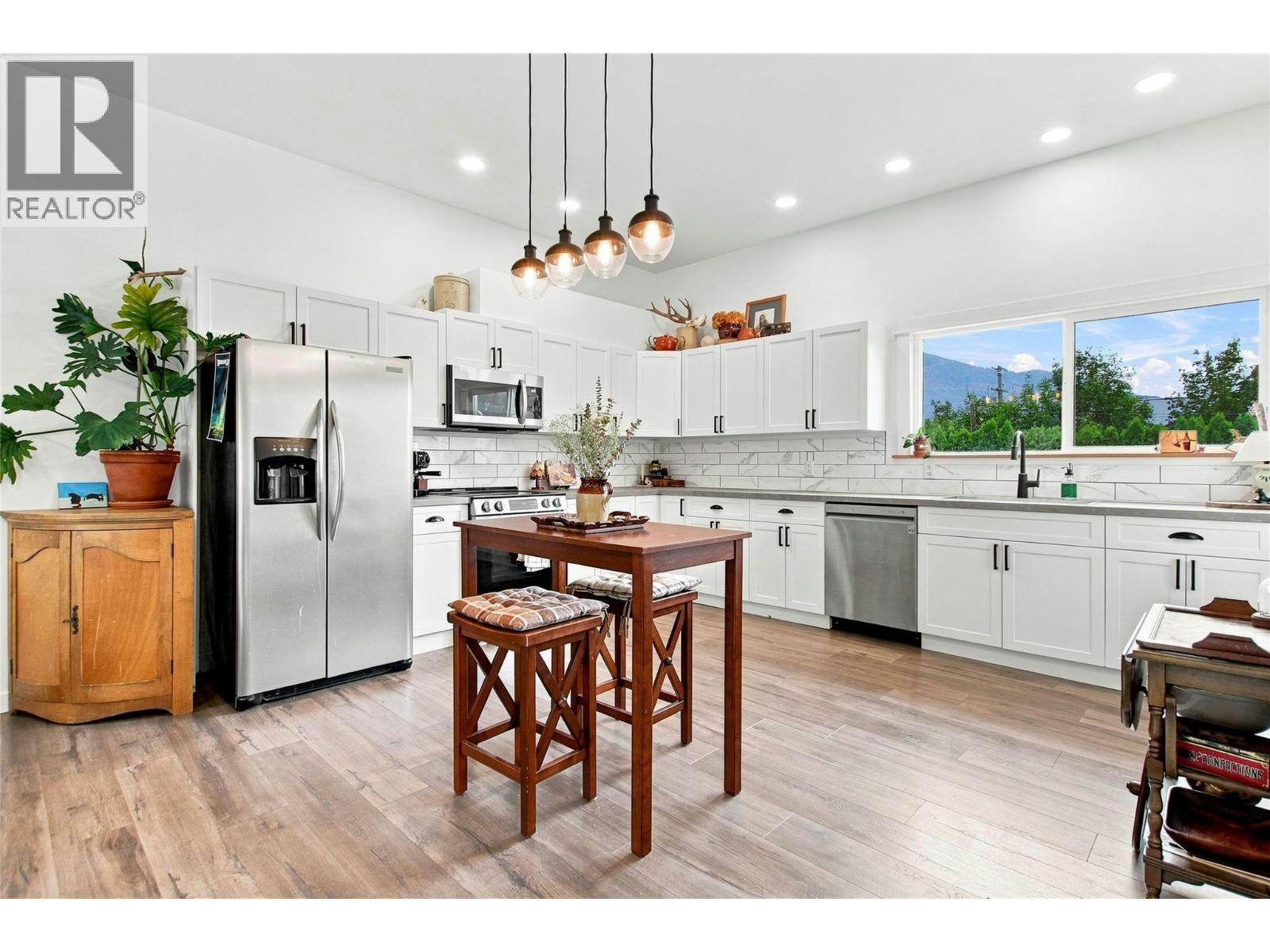 760 Yates Road, Kamloops, BC, V2B 6C9 - 60