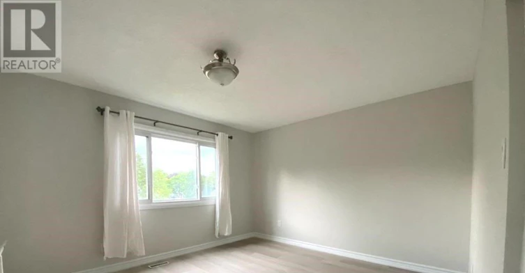 53 Hollyberry Trail, Toronto, ON, M2H 2N9 - 5