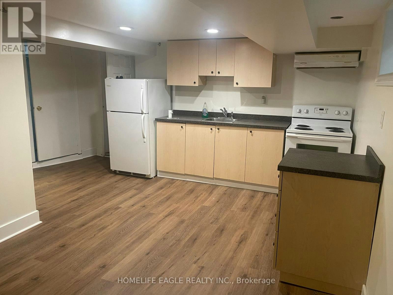 LOWER LEVEL-1277 Broadview Avenue, Toronto, ON, M4K 2T5