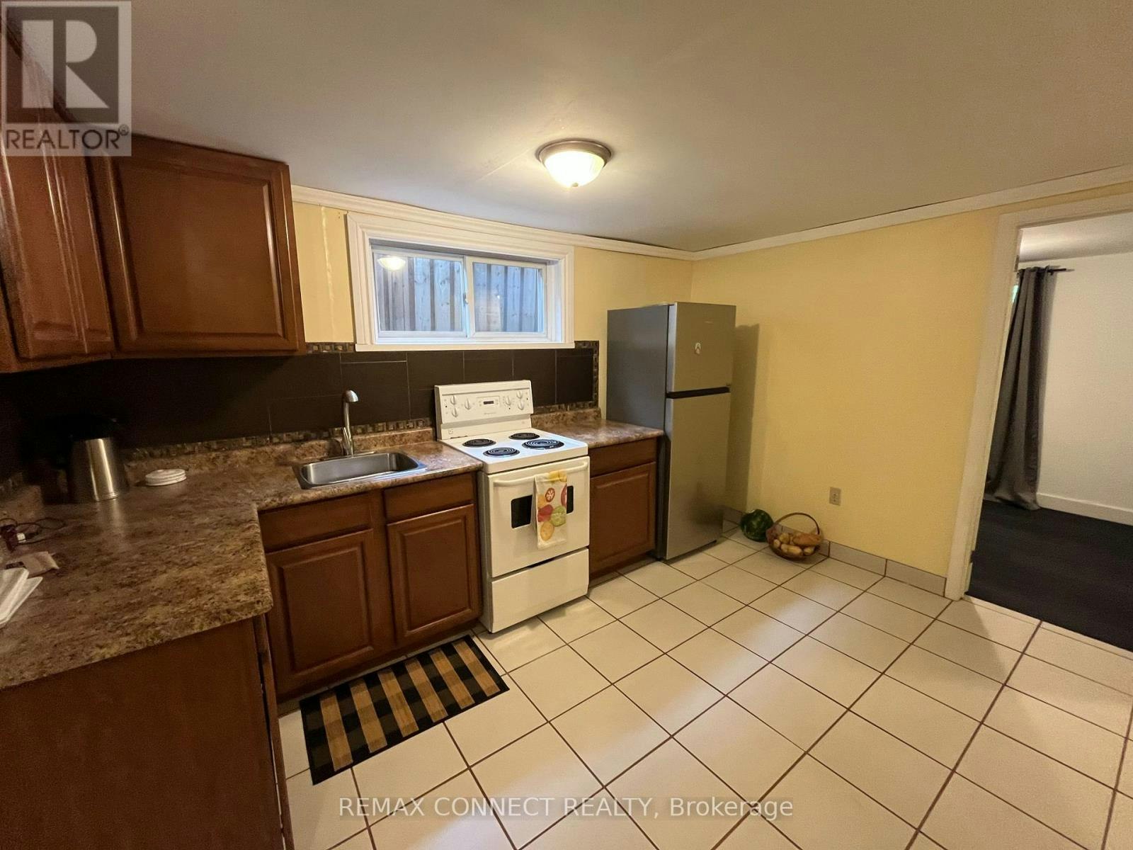 2 Hapley Drive, Toronto, ON, M1G 3L3 - 8