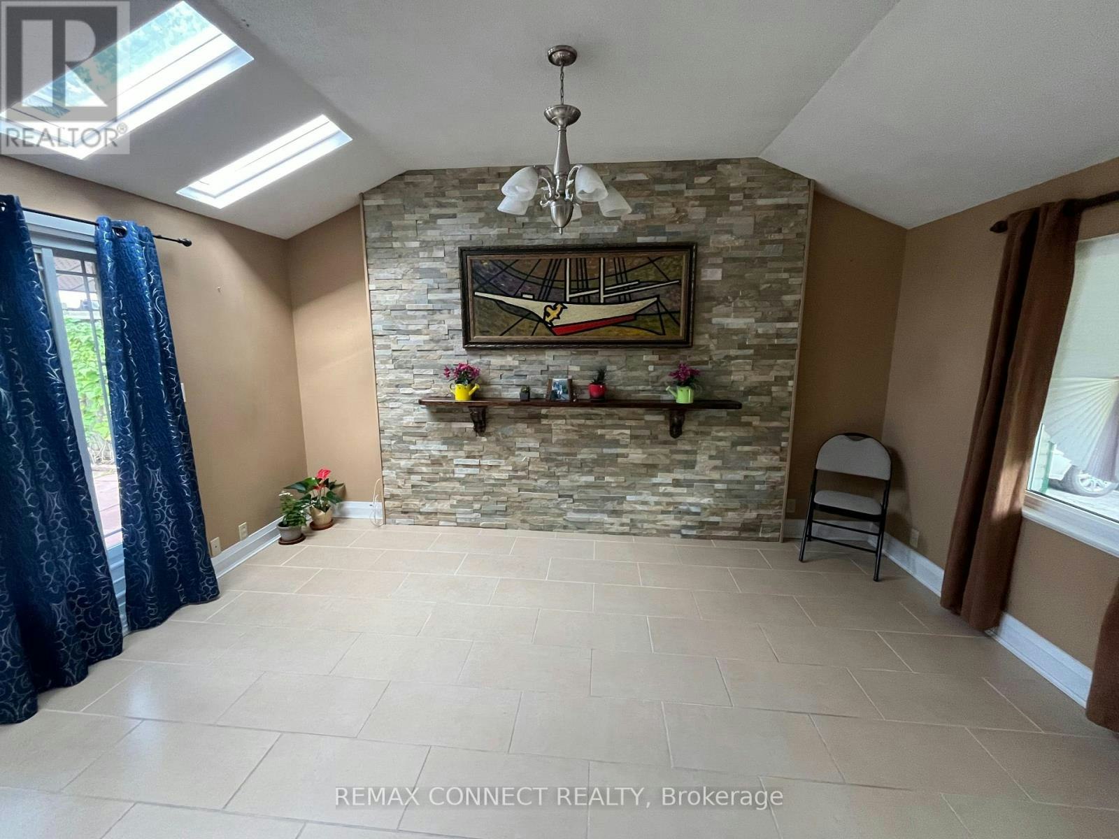 2 Hapley Drive, Toronto, ON, M1G 3L3 - 3