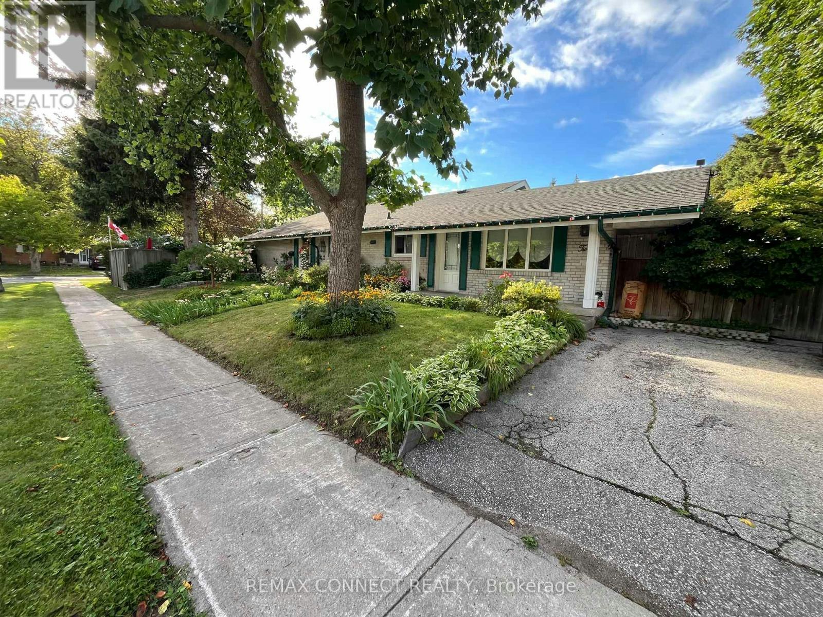 2 Hapley Drive, Toronto, ON, M1G 3L3
