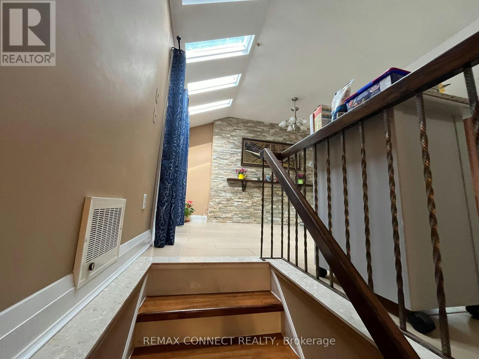 2 Hapley Drive, Toronto, ON, M1G 3L3 - 5