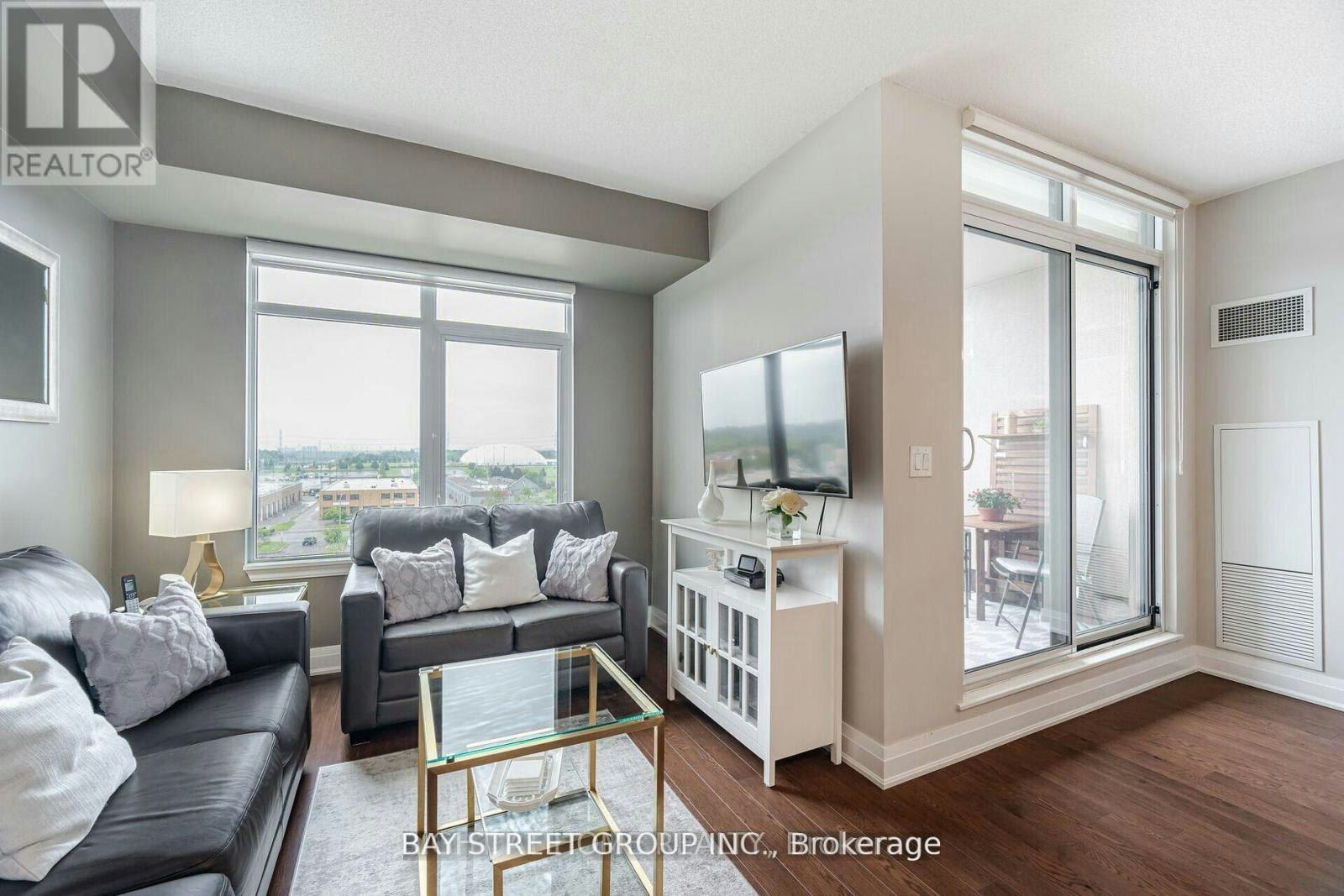616-24 Woodstream Boulevard W, Vaughan, ON, L4L 8C4 - 10
