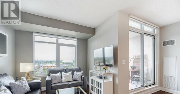 616-24 Woodstream Boulevard W, Vaughan, ON, L4L 8C4 - 10