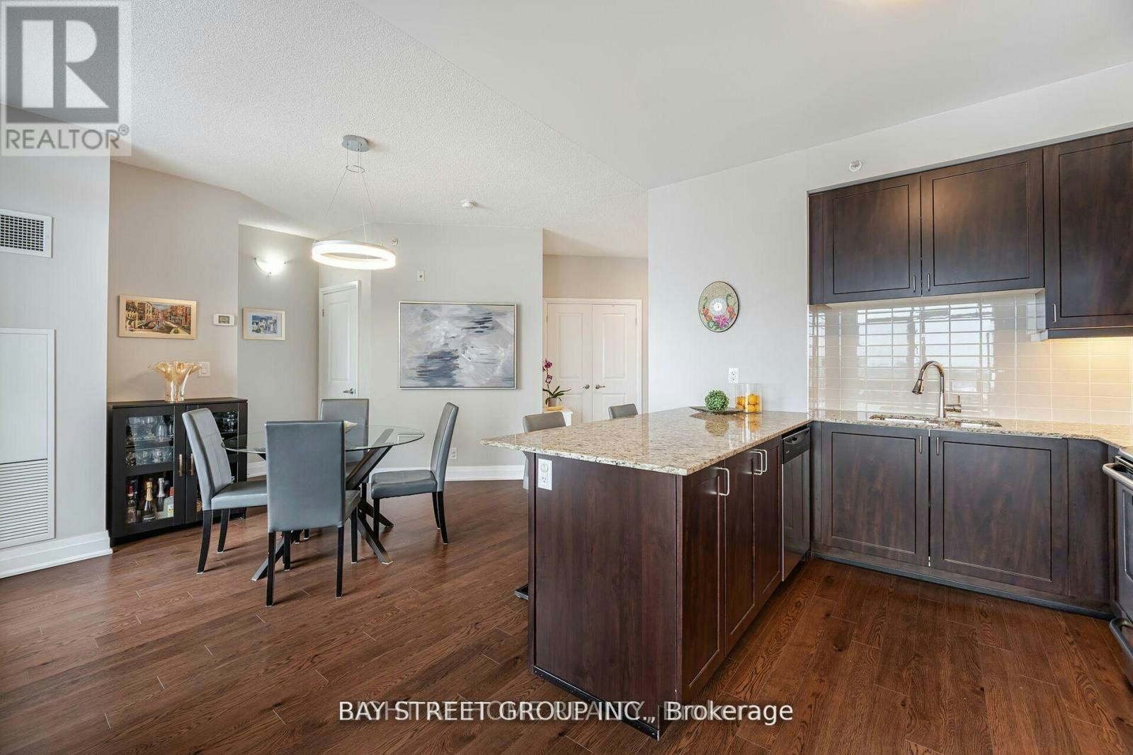 616-24 Woodstream Boulevard W, Vaughan, ON, L4L 8C4 - 11