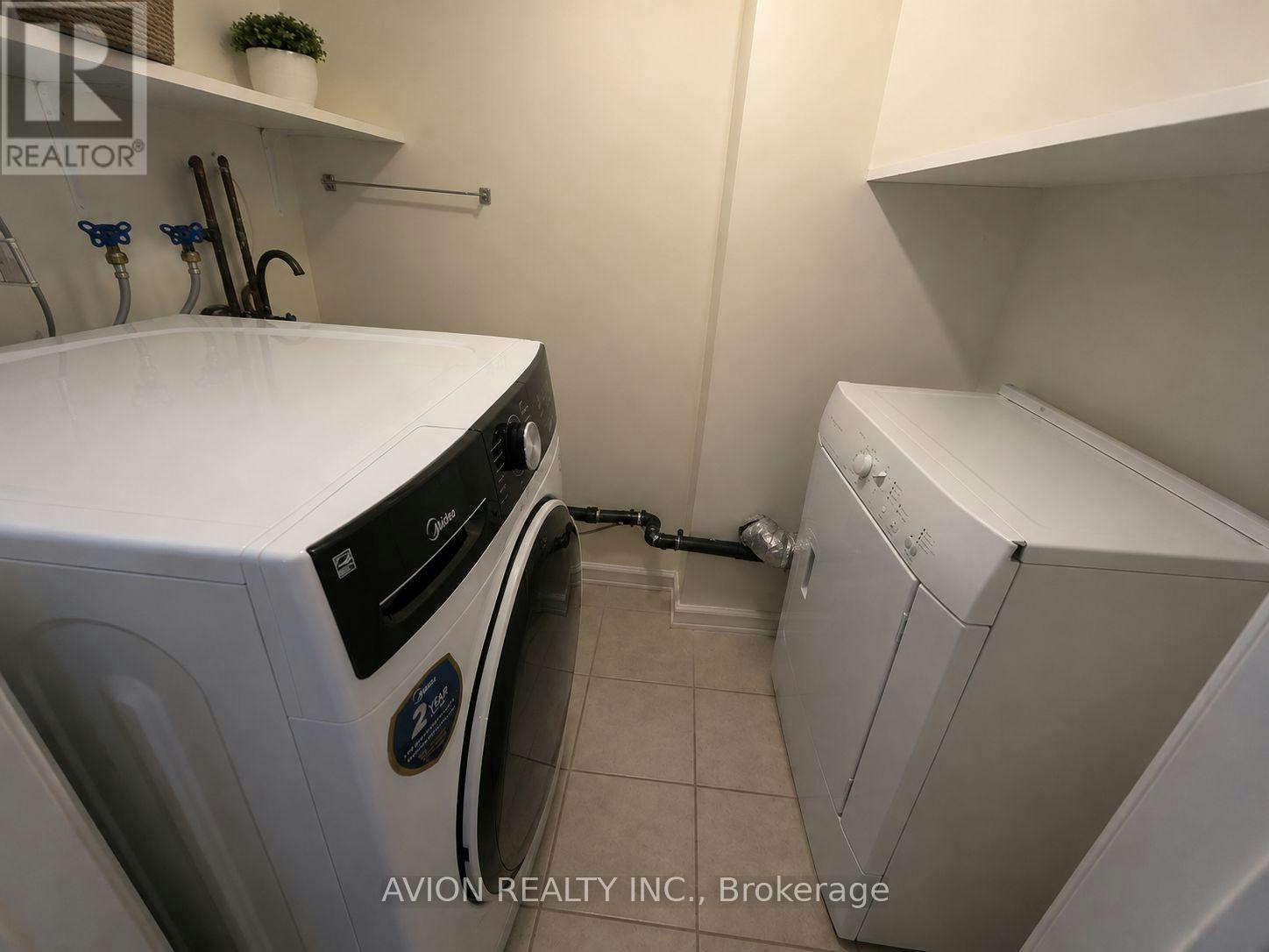 5 Ulson Drive, Richmond Hill, ON, L4E 4V6 - 12