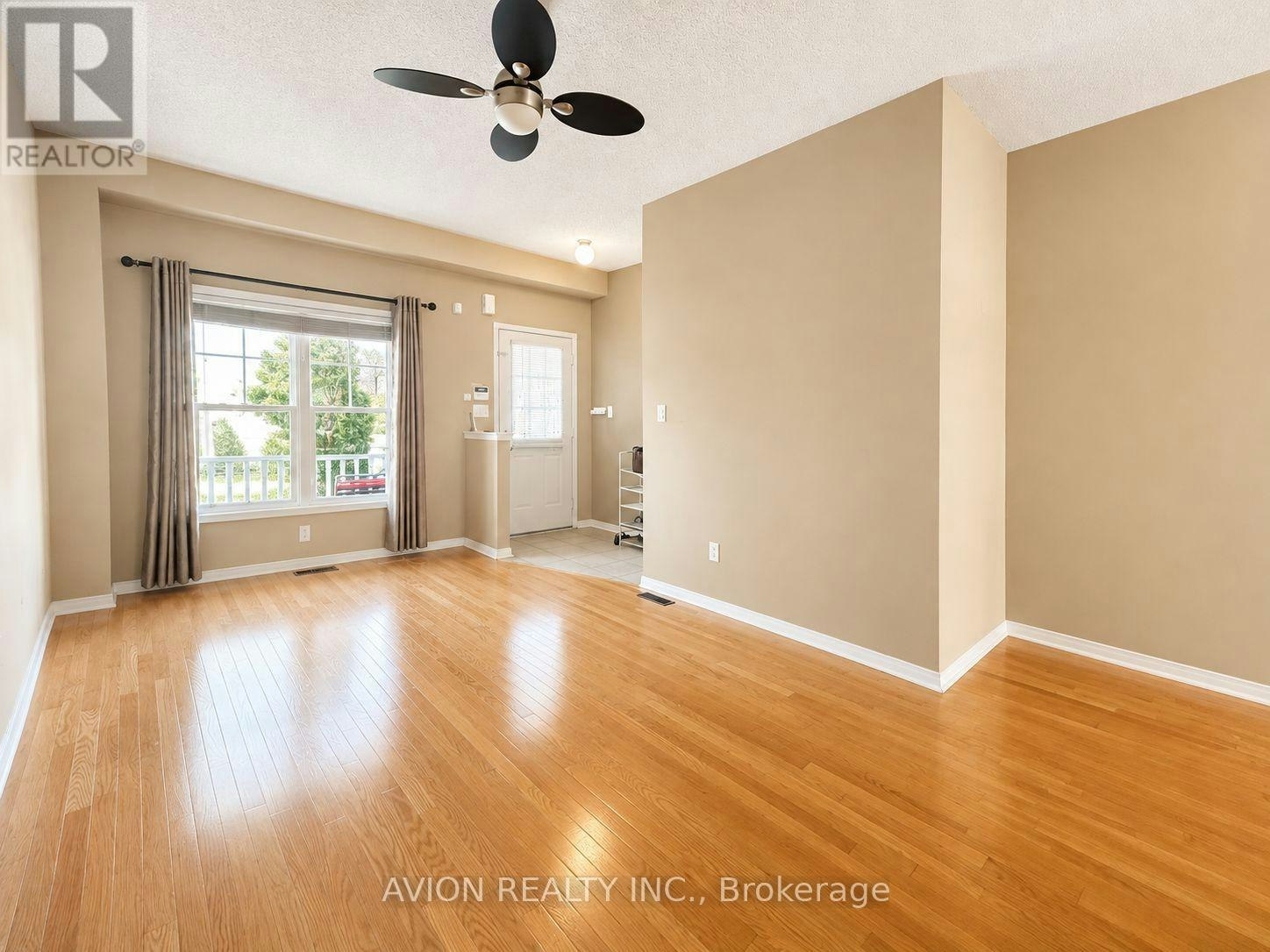 5 Ulson Drive, Richmond Hill, ON, L4E 4V6 - 4