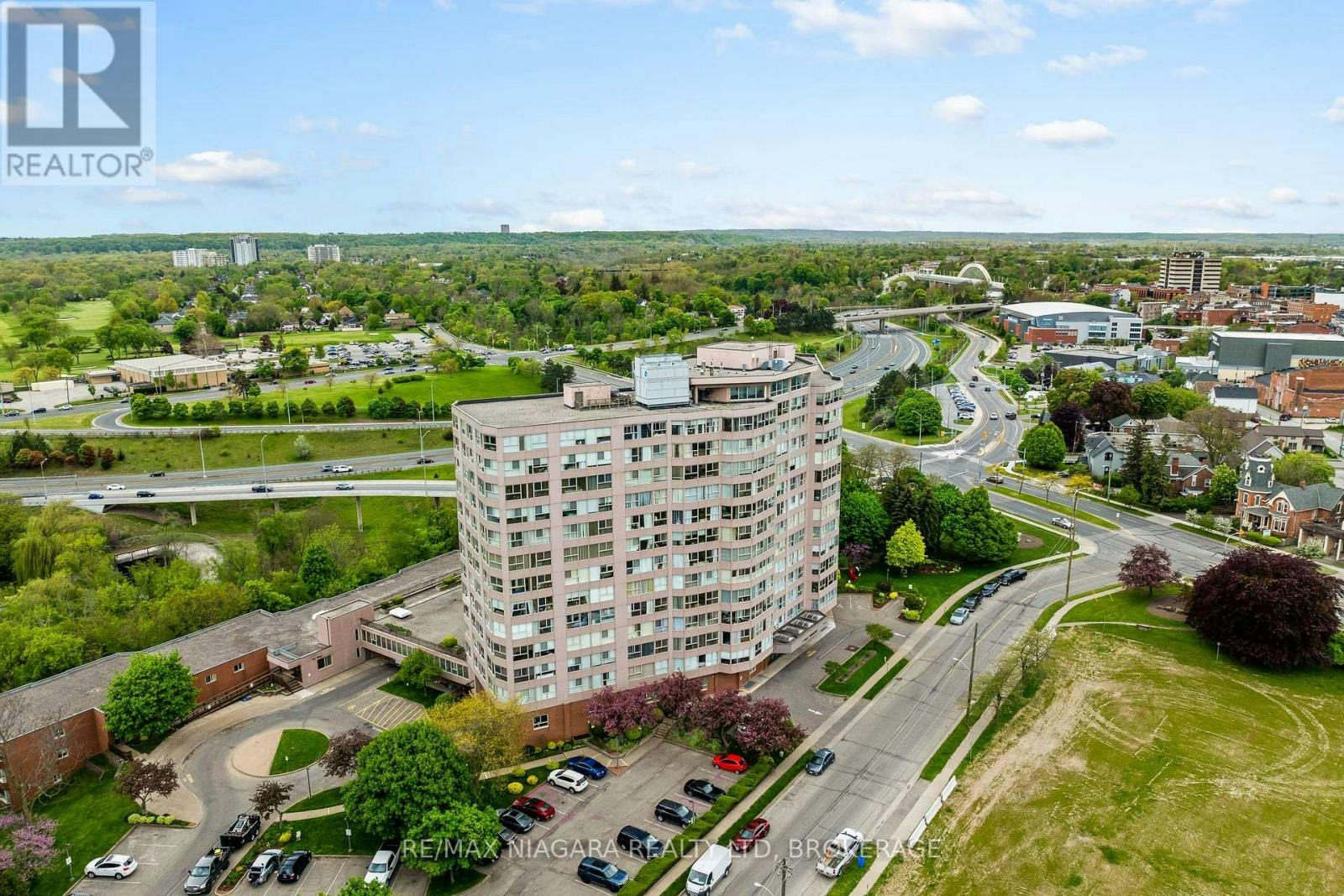 502-7 Gale Crescent, St. Catharines, ON, L2R 7M8